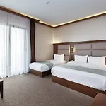 Sera & Aparts Otel 4*