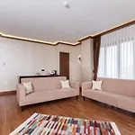 Sera & Aparts Otel 4*