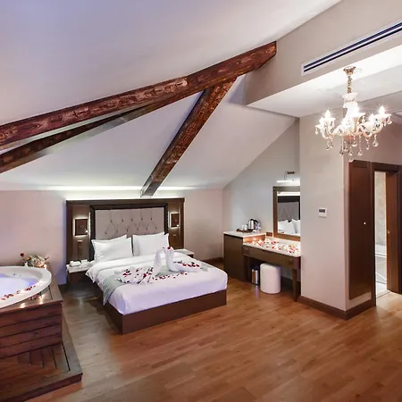 Hotel Sera & Aparts 4*
