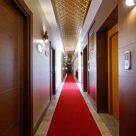 Hotel Sera & Aparts 4*