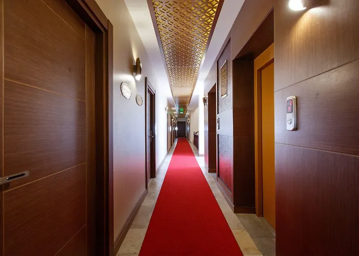 Hotel Sera & Aparts 4*