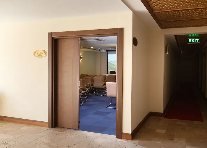 塞拉湖spa度假酒店